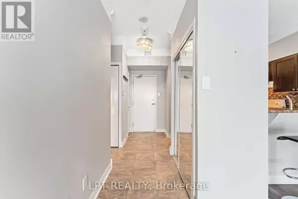 Ottawa, ON K1K4H9,545 St Laurent BLVD #2806