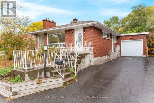 Ottawa, ON K2A1T8,213 ROYAL AVENUE