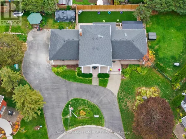 Kawartha Lakes (lindsay), ON K9V5V9,7 OLIVER COURT