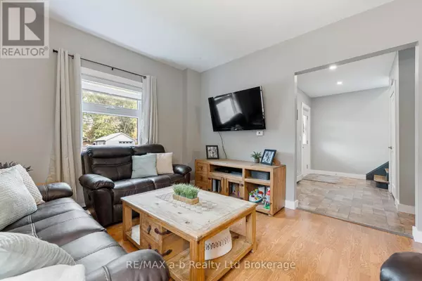 Tillsonburg, ON N4G1R4,31 CONCESSION STREET W