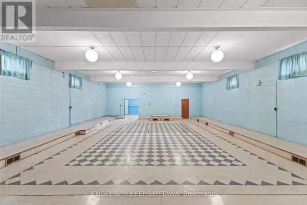 North Dundas, ON K0C2K0,518 CHURCH STREET