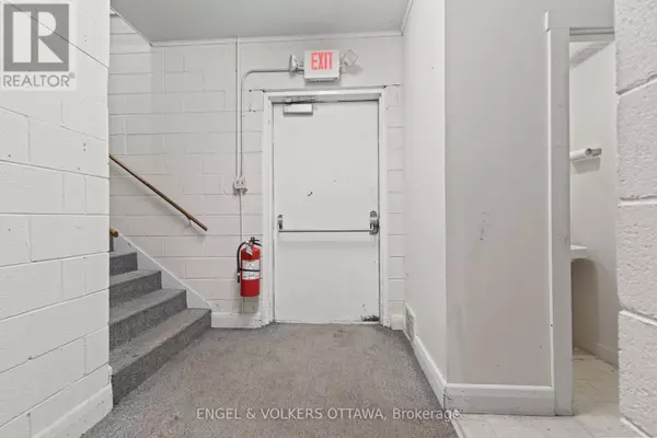 North Dundas, ON K0C2K0,518 CHURCH STREET