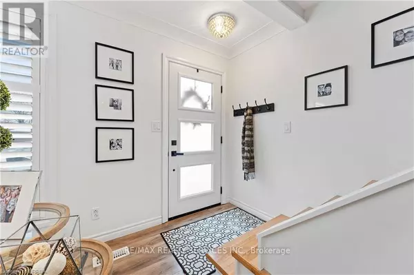 Brantford, ON N3R2M2,7 SYCAMORE DRIVE