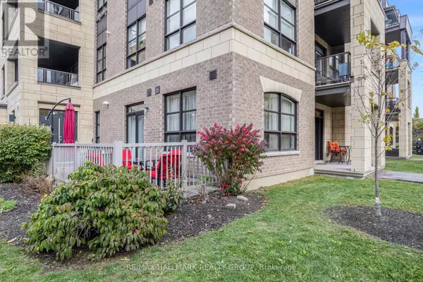 Ottawa, ON K1C0B1,120 Montblanc Private #101