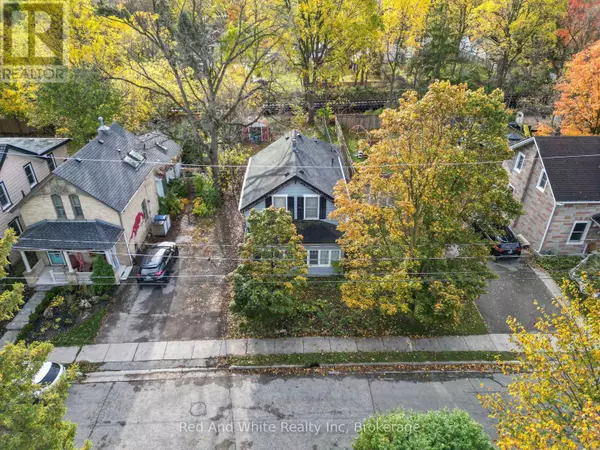 Guelph (downtown), ON N1H3B3,18 FOSTER AVENUE