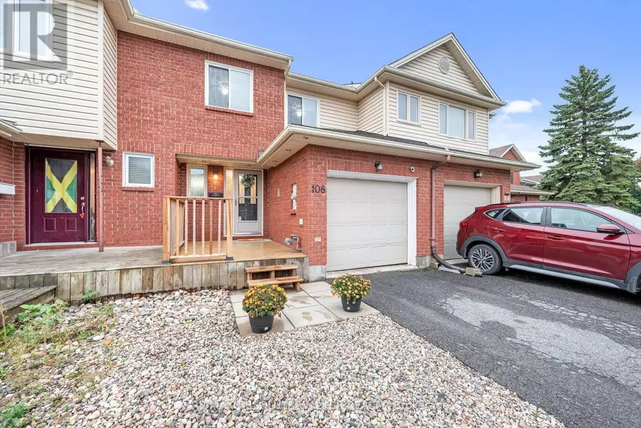108 CEDAROCK DRIVE, Ottawa, ON K2M2H5