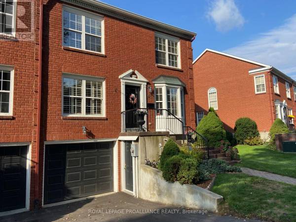 Brockville, ON K6V6T9,45 COUNTRY CLUB PLACE