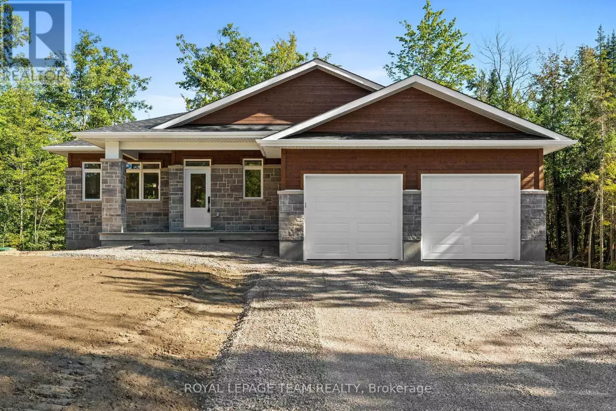 Mcnab/braeside, ON K7S0H8,80 HOGAN DRIVE