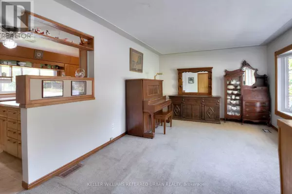 Cambridge, ON N3H4G3,256 ERB STREET