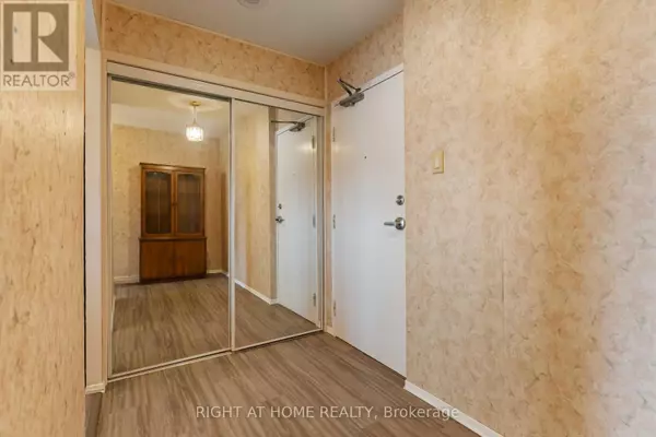 St. Catharines (e. Chester), ON L2R7M8,7 Gale CRES #204