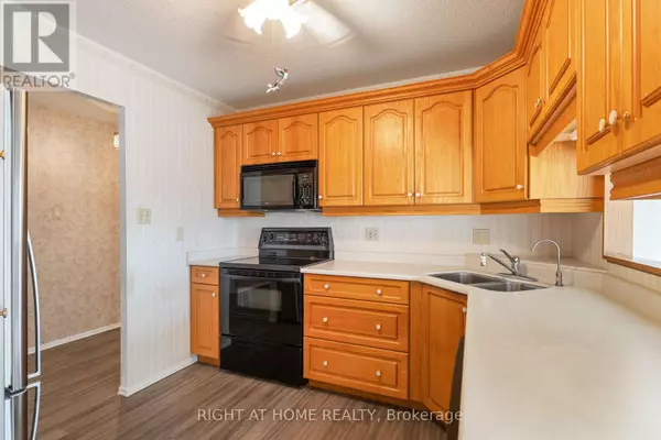 St. Catharines (e. Chester), ON L2R7M8,7 Gale CRES #204