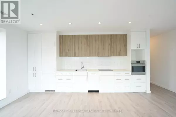 Waterloo, ON N2J0E7,181 King ST #1002