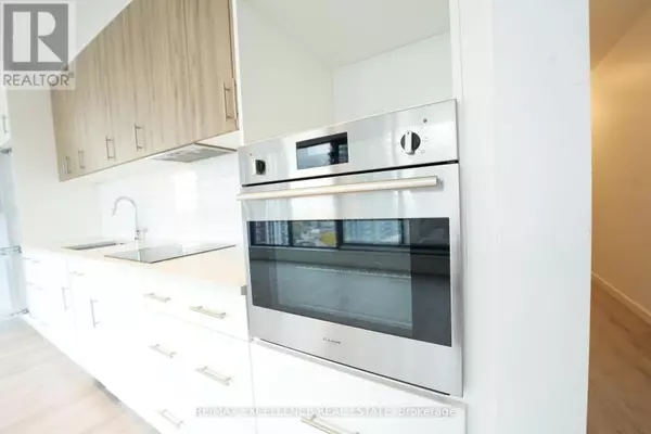 Waterloo, ON N2J0E7,181 King ST #1002