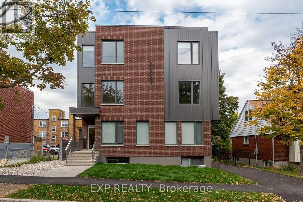 Ottawa, ON K1Z8G6,1267 Summerville AVE #8