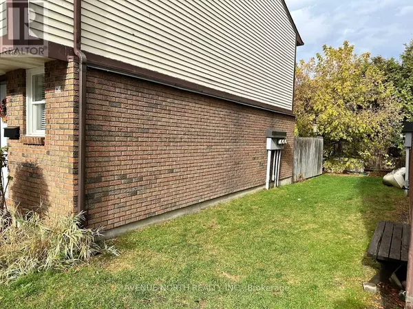 Ottawa, ON K1B5J4,1414 FOXWELL STREET