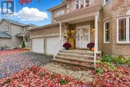 Russell, ON K4R0A5,17 OLDE TOWNE AVENUE