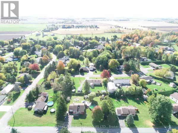 Russell, ON K0A1W0,21 STE THERESE BOULEVARD