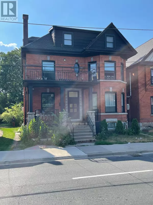 Hamilton (corktown), ON L8N2R1,66 Wellington ST South #102