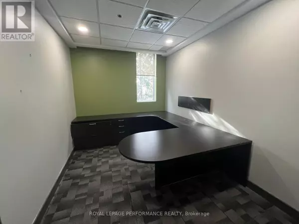 Ottawa, ON K1C1T1,4275 Innes RD #200D