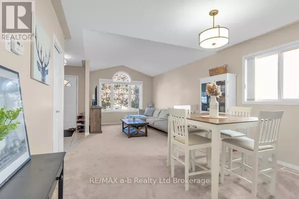 Tillsonburg, ON N4G5N9,32 MAGNOLIA DRIVE