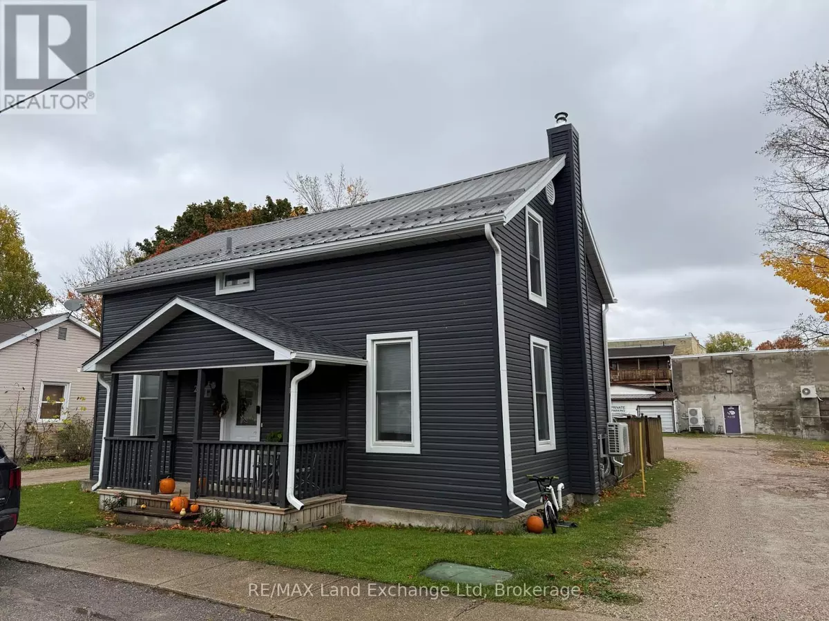 North Huron (wingham), ON N0G2W0,211 EDWARD STREET