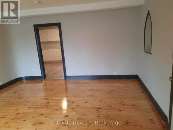 North Dundas, ON L9H2P7,31 Main ST #5