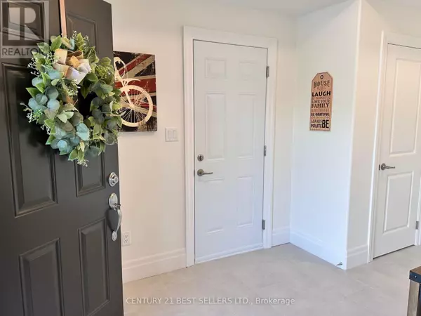 Prince Edward County (picton Ward), ON K0K2T0,79 BUCHANAN AVENUE