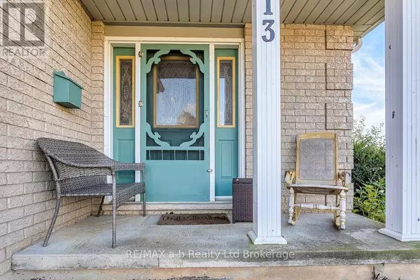 Tillsonburg, ON N4G5T8,13 SOUTHRIDGE ROAD