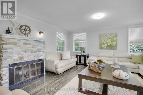 Plympton-wyoming (plympton Wyoming), ON N0N1E0,3692 BEVERLY GLEN