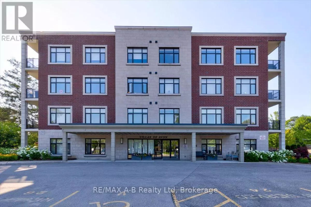 Stratford, ON N5A0G7,255 John ST North #206