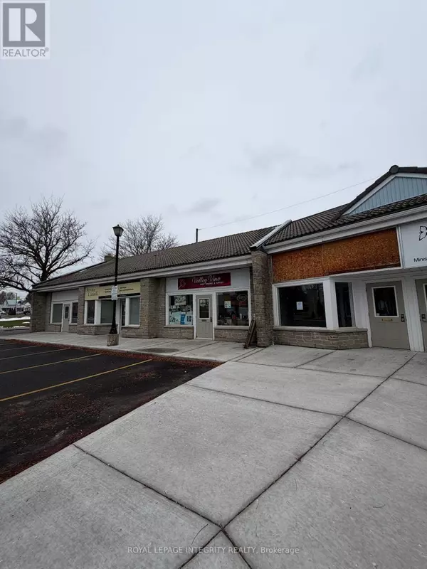 Arnprior, ON K7S3T9,75 Elgin ST West #4