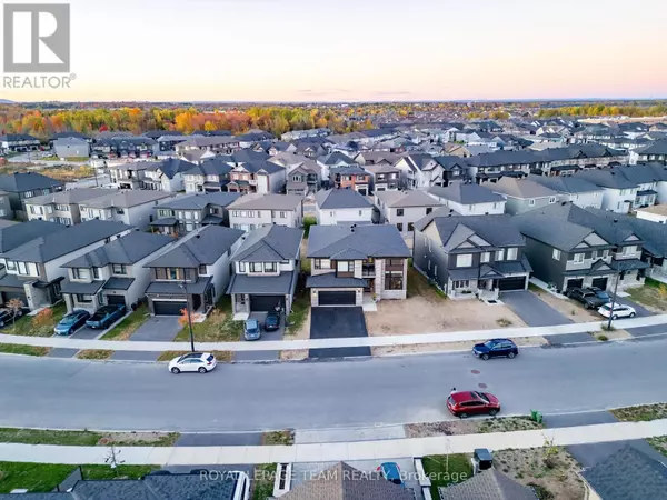 Ottawa, ON K1X0J3,28 DUN SKIPPER DRIVE