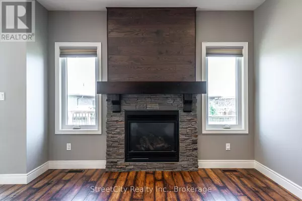 Stratford, ON N5A0G3,670 FORMAN AVENUE