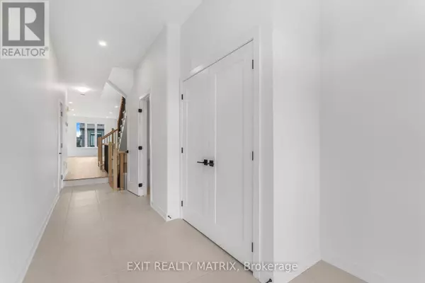 Russell, ON K0A1W0,937 COLOGNE STREET