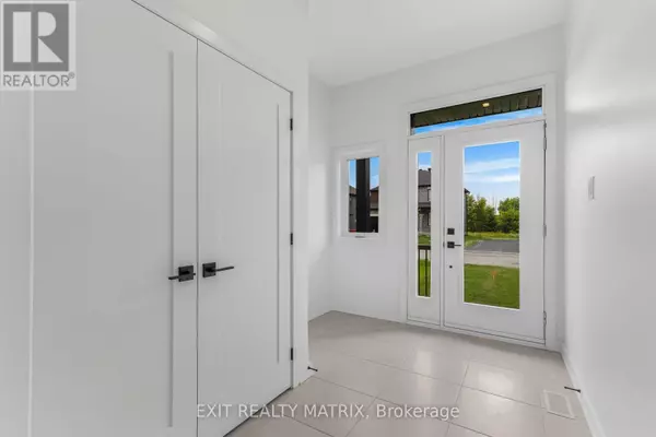 Russell, ON K0A1W0,937 COLOGNE STREET