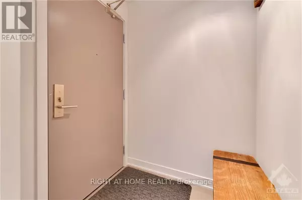 Ottawa, ON K2P1J5,203 CATHERINE ST #509