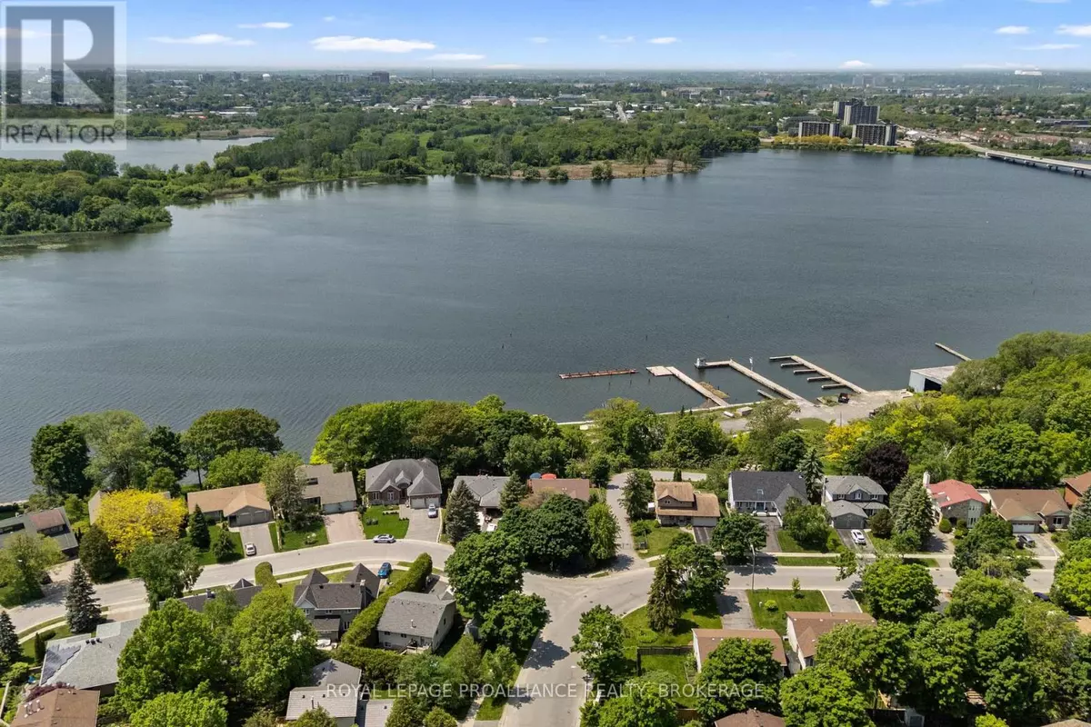 Kingston (kingston East (incl Barret Crt)), ON K7K6L8,80 LIMERIDGE DRIVE