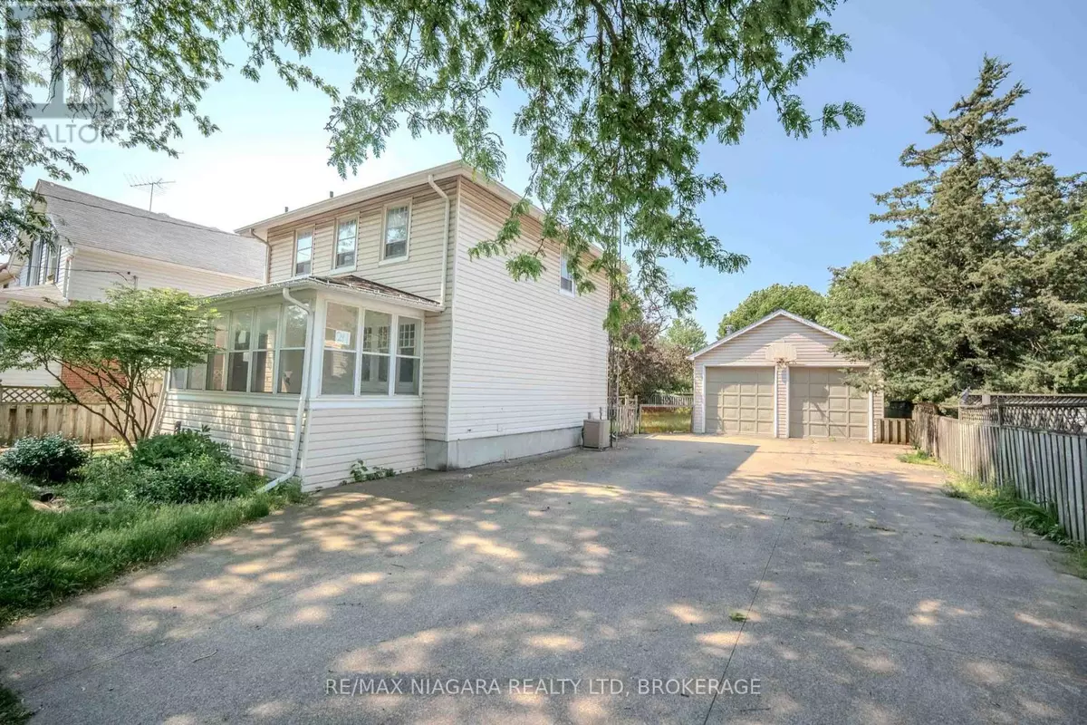 St. Catharines (downtown), ON L2R1X1,249 RUSSELL AVENUE