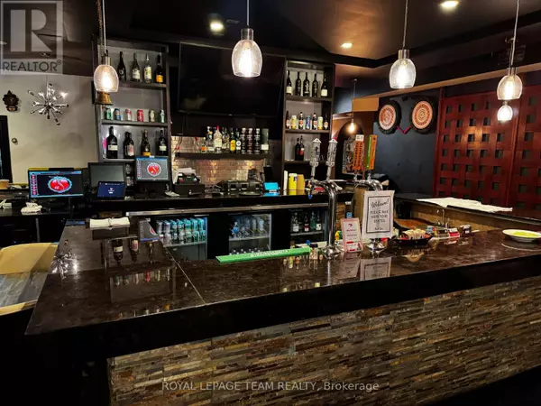 271 Dalhousie ST #100, Ottawa, ON K1N7E5