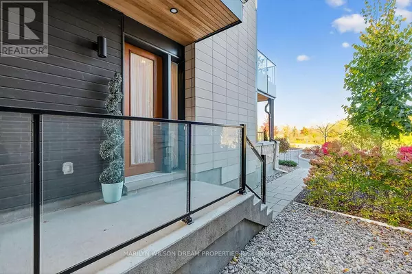 Ottawa, ON K1S5W1,318 SANCTUARY PRIVATE