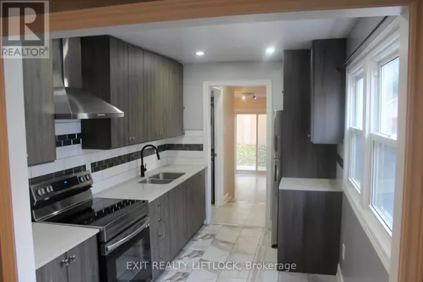 Peterborough (town Ward 3), ON K9J4N7,539 ALBERT STREET