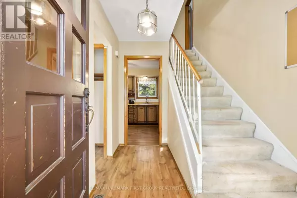 Cobourg, ON K9A4T8,162 QUEEN STREET