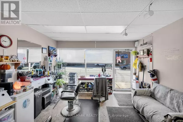 Perth, ON K7H2M9,26 WILSON STREET W