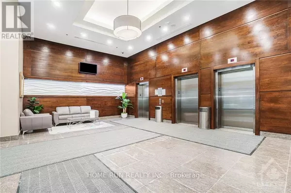 Ottawa, ON K1N6B1,238 Besserer ST #307