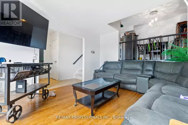 Grimsby (grimsby Beach), ON L3M3T8,5 Viking CT #304