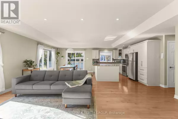 Ottawa, ON K4C1B6,2605 PIERRETTE DRIVE