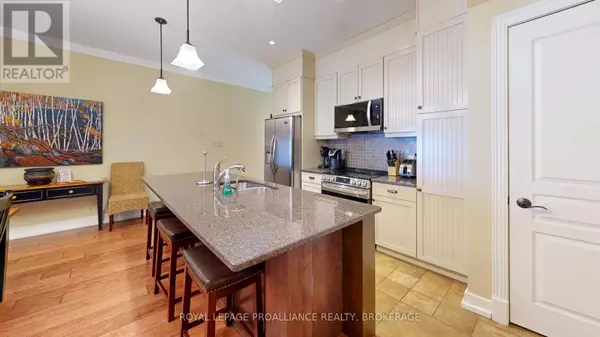 Westport, ON K0G1X0,532 10th Concession RD #2-10