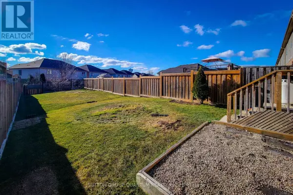 Hamilton (binbrook), ON L0R1C0,33 FAIRGROUNDS DRIVE