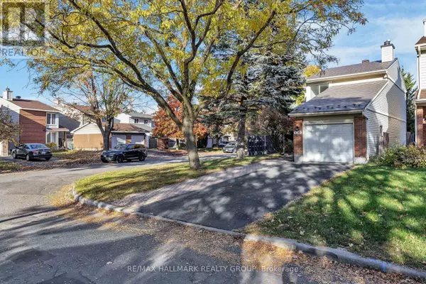 698 MALIBU TERRACE, Ottawa, ON K2C3T8