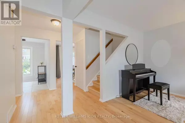 Ottawa, ON K2L2L1,30 TURRET COURT